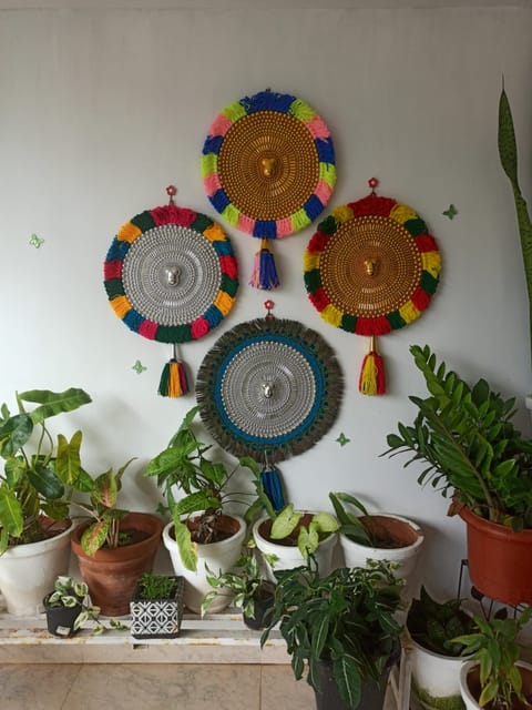 Circle Wall Hanging- Feather